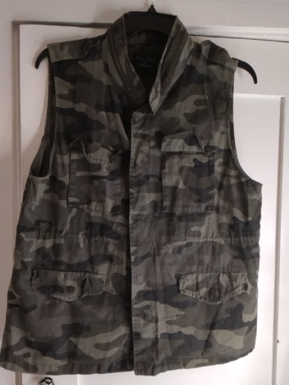 Woman Camouflage Utility Vest - Olive Camo